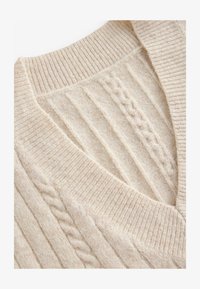 Unausgewählt, cream