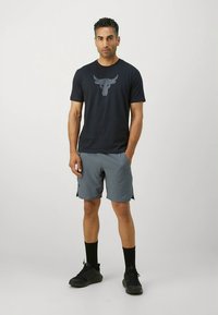 Under Armour BRAHMA BULL - Potiskana majica - black/castlerock