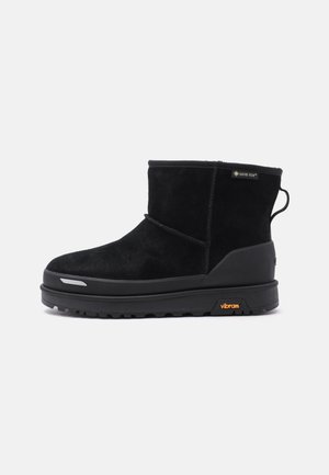 UGG, CLASSIC MINI GUARD GTX - Зимни ботуши - black