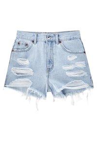 Shorts de mezclilla azul claro con dobladillo deshilachado, detalles desgastados y cinco bolsillos. Cuenta con botón de metal y costuras en contraste.