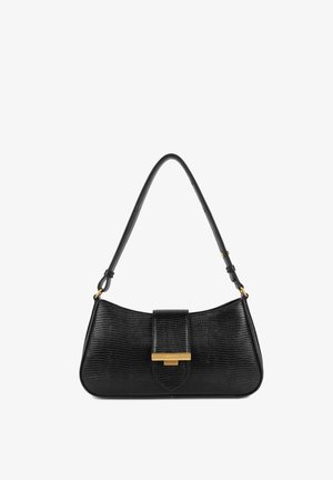 Schwarze Lederhandtasche mit strukturiertem Finish, geschwungener Form und einem goldfarbenen Verschluss auf der Vorderseite. Verstellbarer Tragegurt für verschiedene Tragmöglichkeiten.