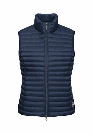 Vestă fără mâneci matlasată bleumarin cu guler înalt și fermoar frontal, având un mic logo rotund al mărcii lângă tiv.