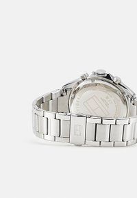 Tommy Hilfiger OWEN - Karóra - silver-coloured/blue/red