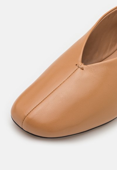 Mansur Gavriel GLOVE FLAT - Μπαλαρίνες - caramel