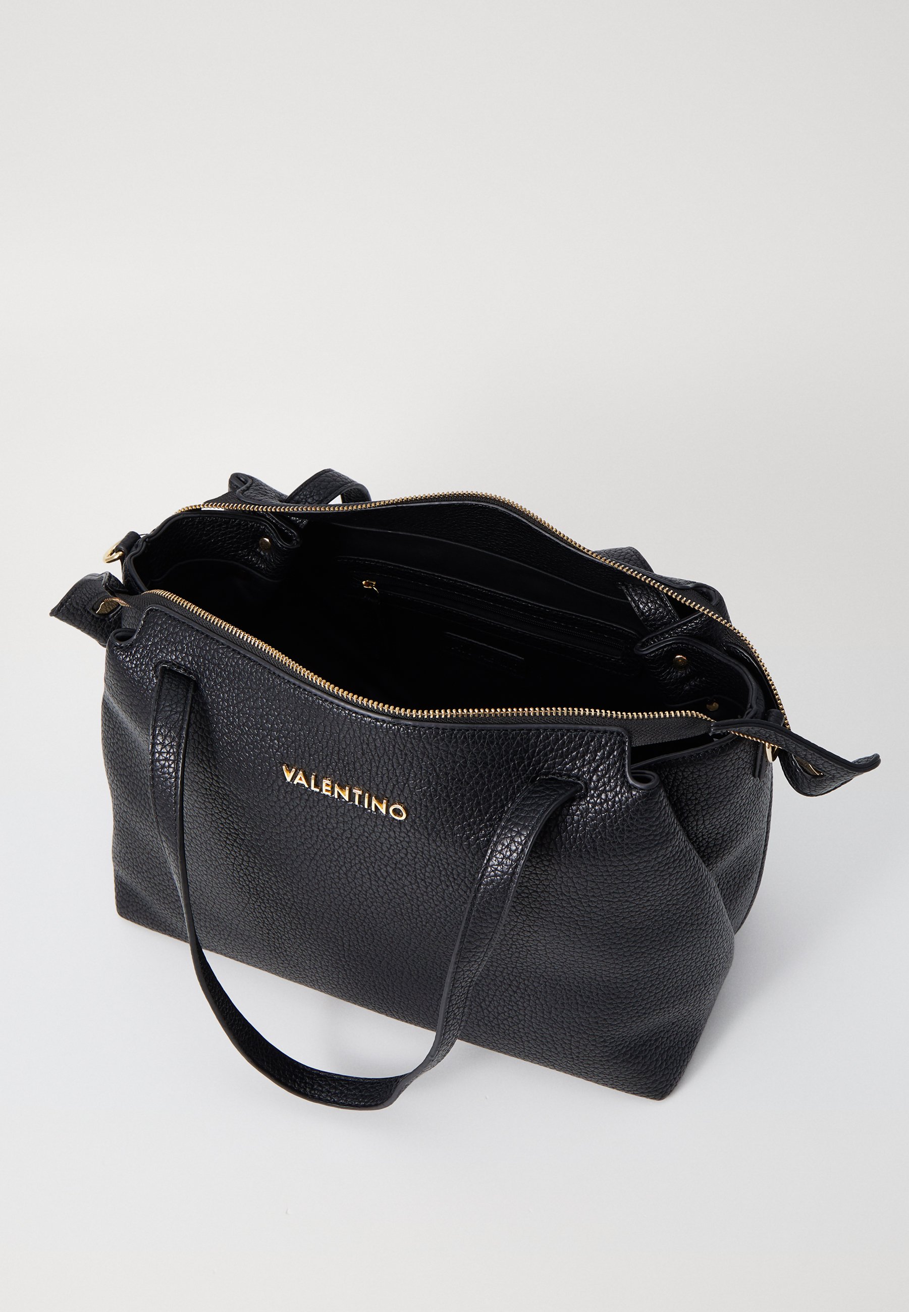 Valentino 黒 レザー ショルダーバッグ Valentino Garavani ロコ レザーショルダーバッグ ミニ | ブラック