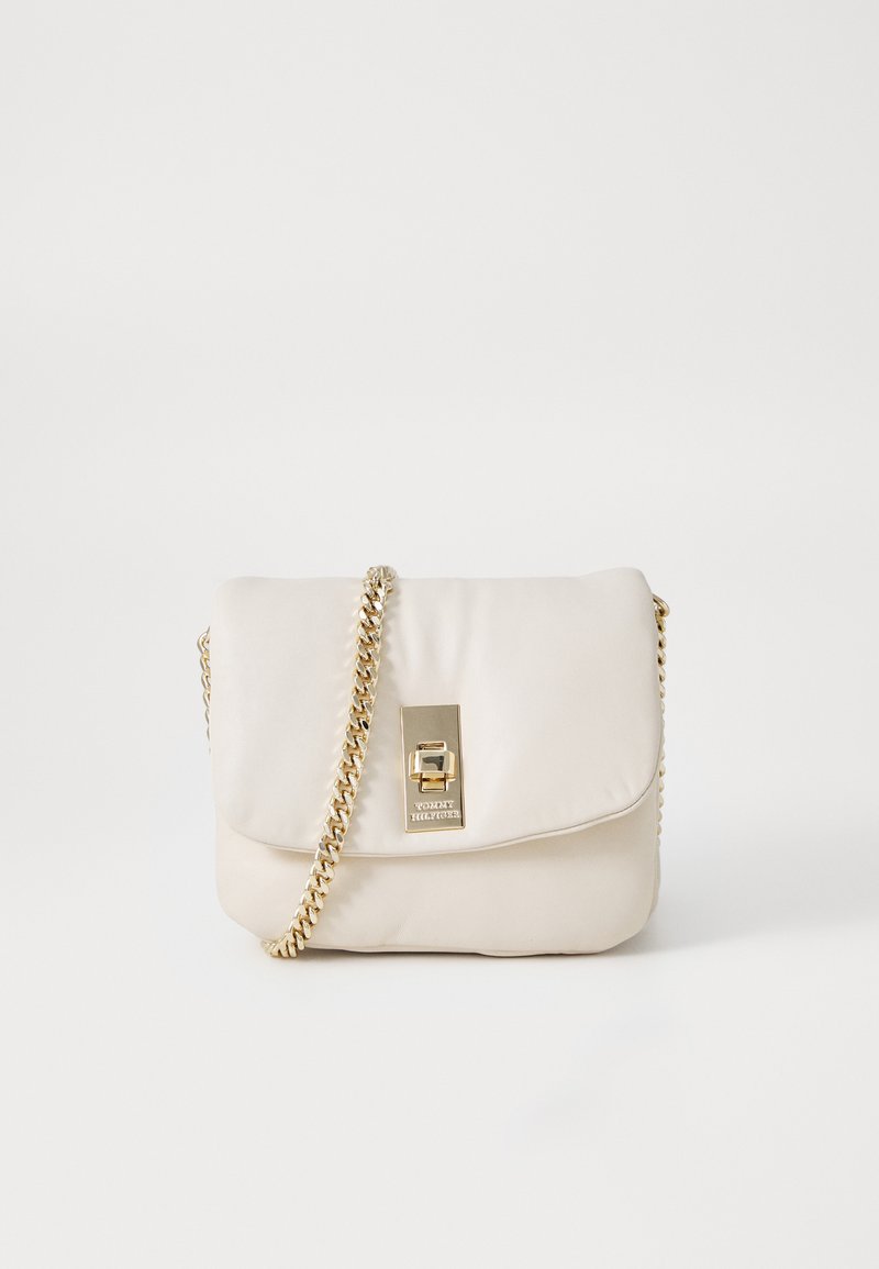 Tommy Hilfiger SOFT CROSSOVER - Torba preko tijela - sugarcane
