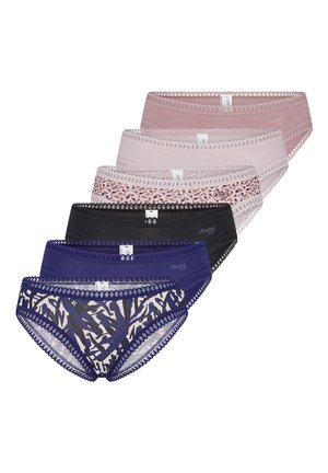 Cinq paires de culottes pour femmes dans les couleurs suivantes : noir, bleu foncé, rose pâle et un motif avec des branches sombres sur fond clair. Détails en dentelle.