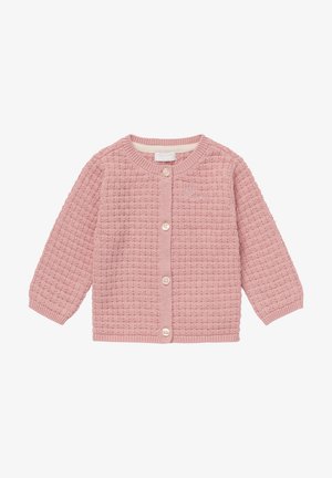 Cardigan pour bébé en tricot rose avec une texture en nid d'abeille, manches longues, col rond et fermeture boutonnée à l'avant avec quatre boutons blancs.