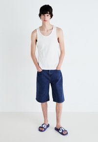 Levi's® JUNE - Badesandaler - royal blue
