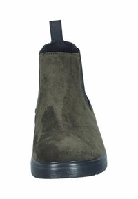 Olivengrüne Wildleder-Stiefelknöchel mit einem schwarzen elastischen Seitenpanel, abgerundeter Spitze und einer strukturierten schwarzen Gummisohle. Verfügt über eine Zuglasche hinten.