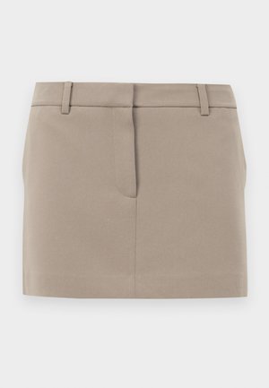 Gonna beige realizzata in tessuto liscio con vita sagomata, tasca frontale singola e taglio dritto, caratterizzata da linee pulite e priva di decorazioni.