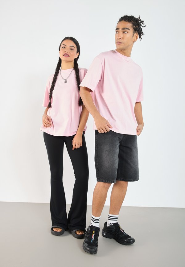UNISEX BASIC BOXY T SHIRT - Basic T-shirt - roseate spoonbill4