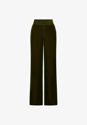 Pantaloni a gamba larga verde oliva in velluto morbido con vita arricciata. Texture liscia e design a tutta lunghezza. Nessun motivo o dettaglio evidente.