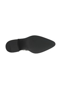 Semelle de chaussure noire avec un bout pointu. Matériau en caoutchouc texturé avec une finition lisse et des motifs linéaires subtils pour l'adhérence.
