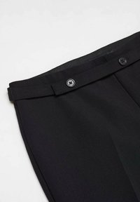 Mango Hlače - black