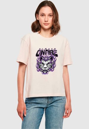 Mister Tee ALWAYS ON FIRE  - T-shirts med print - pink