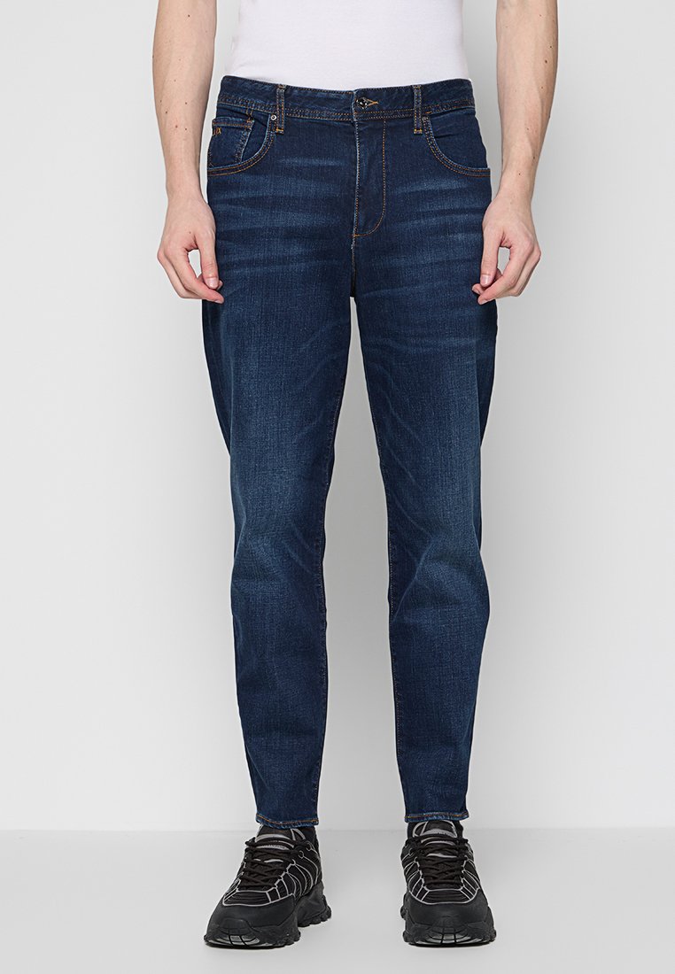 Armani Exchange Jeans Tapered Fit donkerblauw denim Armani Exchange Jeans Tapered Fit donkerblauw denim