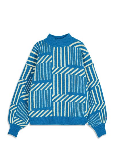 Pull tricoté bleu avec des motifs géométriques blancs à rayures verticales et diagonales, manches longues, poignets et encolure côtelés.