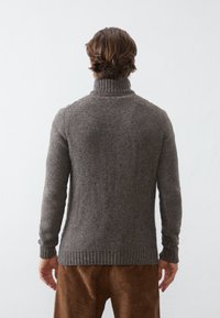 Pier One Jersey de punto - taupe