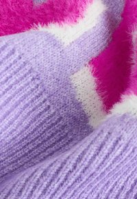 Unausgewählt, lilac purple pink merry graphic