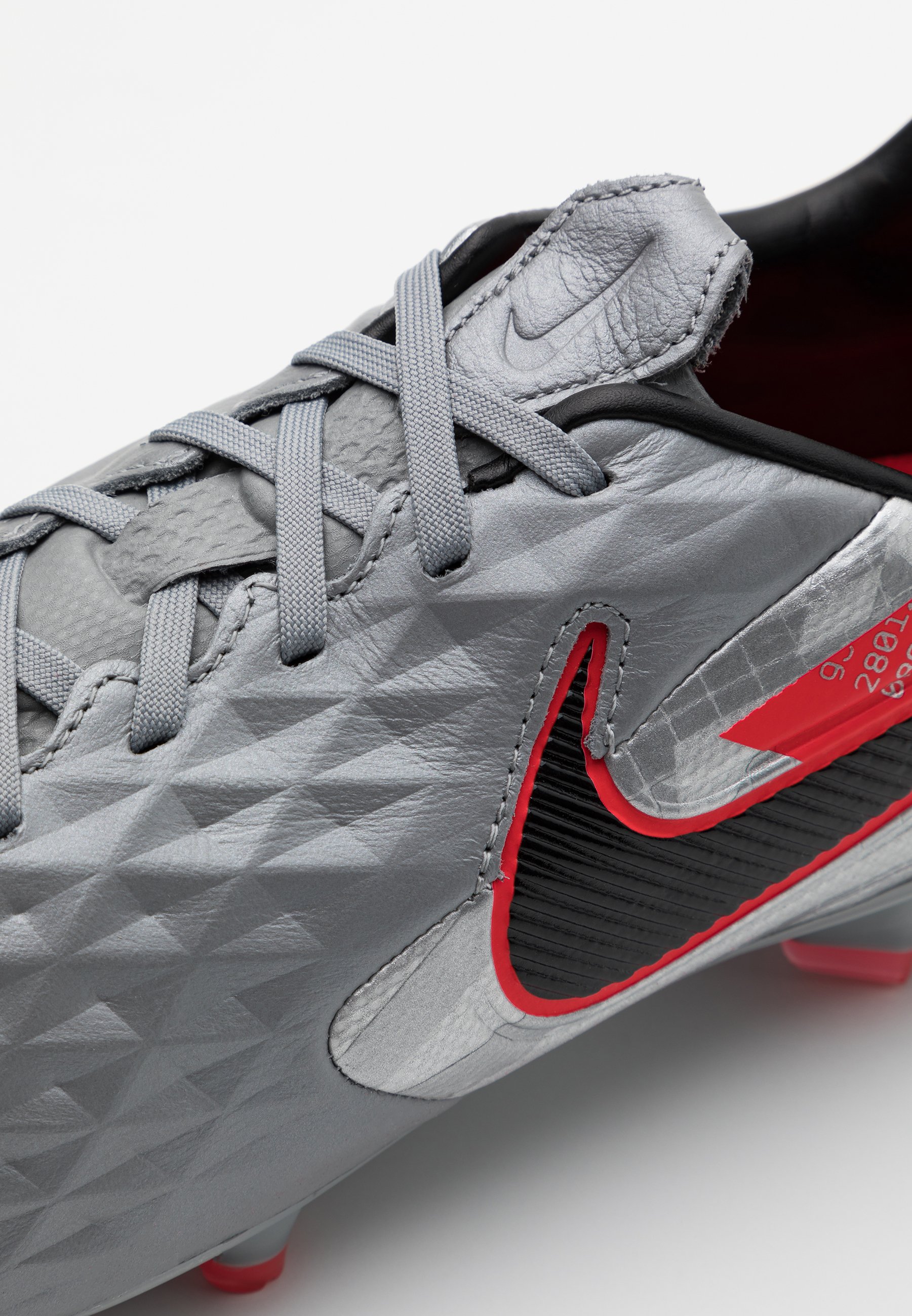 nike performance tiempo