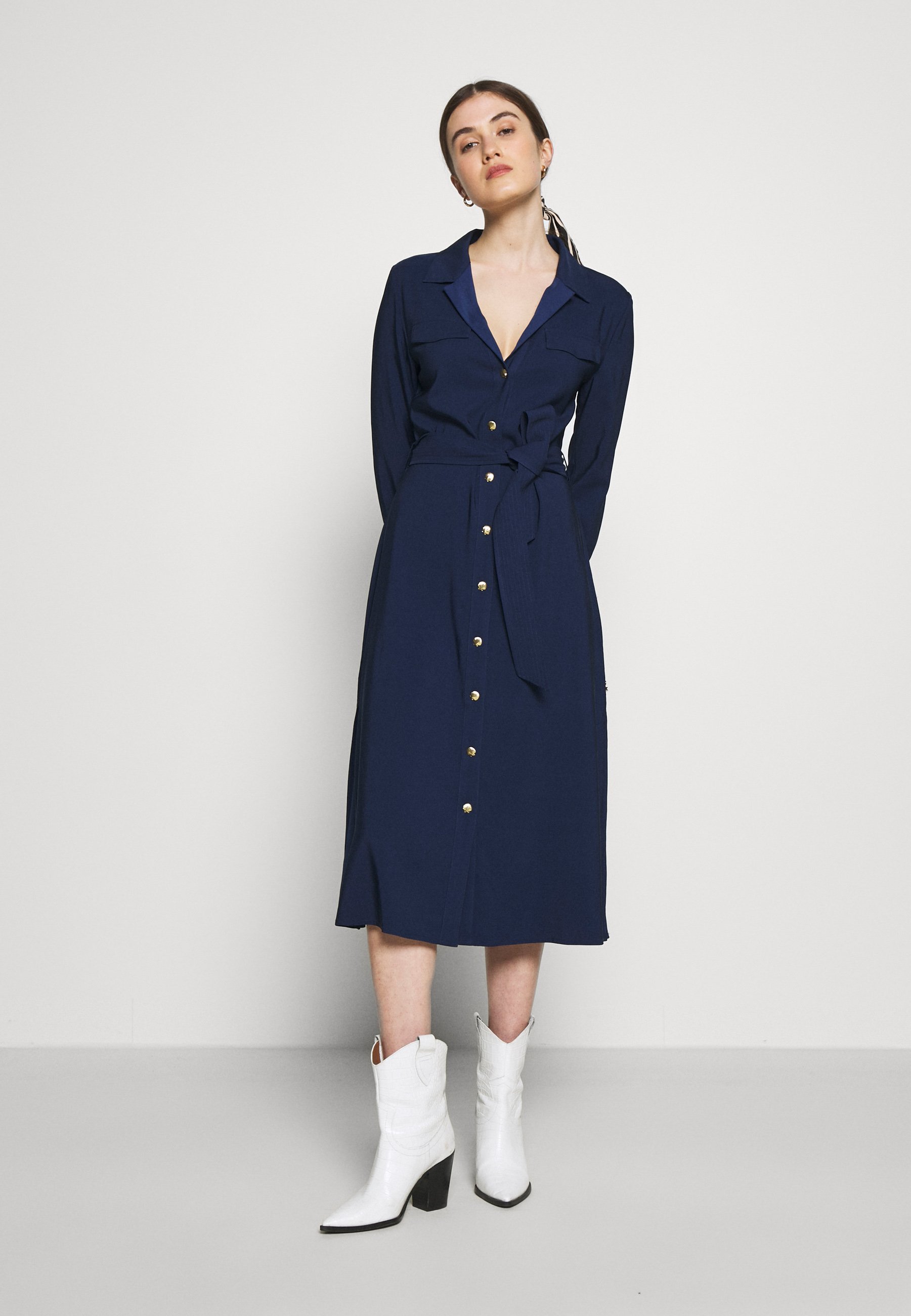 Fabienne Chapot THEA LOU DRESS Skjortekjole wavy navy Fabienne Chapot THEA LOU DRESS - Skjortekjole - wavy navy