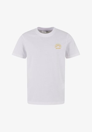 Hvid bomulds-t-shirt med rund hals. Har et broderet gult sol-design og teksten "Lad det skinne" nedenfor. Korte ærmer.