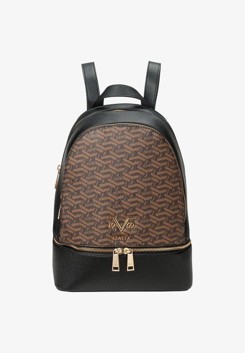 Bruine getextureerde nepleer rugzak met een zwarte gestructureerde onderkant, gouden ritsaccenten en verstelbare schouderbanden. Bevat een logoontwerp op de voorkant.