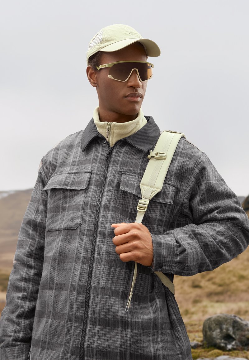 Leichte Jacke