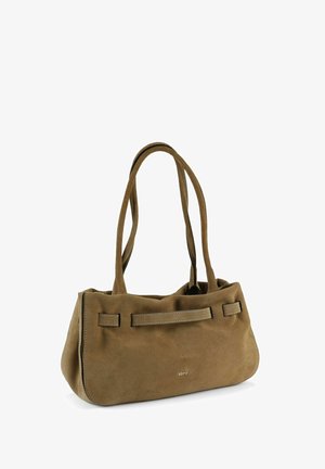 Bruine suède handtas met twee korte handvatten, voorzien van een eenvoudig ontwerp en een vlakke voorkant met subtiele gestikte accenten.
