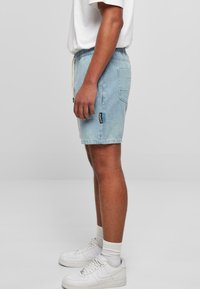 Southpole Denimové šortky - retro ltblue destroyed washed