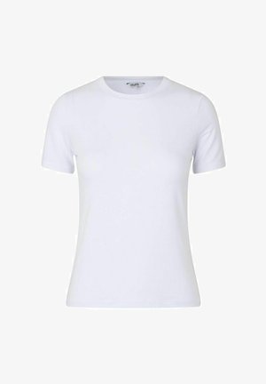 Valge lühikeste varrukatega T-särk, mis on valmistatud siledast puuvillast, ümarate kaelustega, sobiva lõikega ning ilma mustrite ja kaunistusteta.