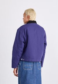 Carhartt WIP DETROIT JACKET - Könnyű dzseki - aura/black