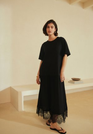 Next REGULAR FIT -  2-IN-1 . - Vestito di maglina - black