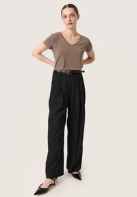 Soaked in Luxury COLUMBINE V-NECK - T-shirt - bas - morel