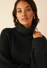 Friends Like These ROLL NECK - REGULAR FIT - Džemperis - black
