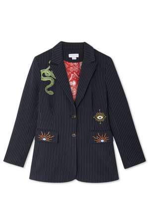 Námornícky pruhovaný blejzer s vyšitým zeleným hadom na ľavom pleci a motívmi slnka a oka na vreckách. Zdobený červenou vzorovanou podšívkou.