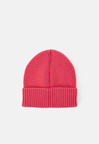 Tommy Hilfiger SMALL FLAG BEANIE UNISEX - Gorro - pink shade