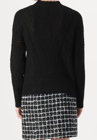 JDY Stickad tröja - black