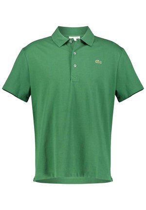 Polo vert à manches courtes avec col, trois boutons et petit logo crocodile brodé sur le côté gauche de la poitrine.