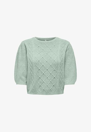 Miętowozielony sweter z krótkimi bufiastymi rękawami, wzorem z fakturowanego splotu, rombami i ozdobnymi, małymi perłowymi akcentami.