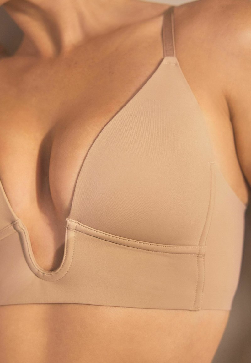 Chantelle Push-up beha zwart/mosterdgeel goedkoop kopen