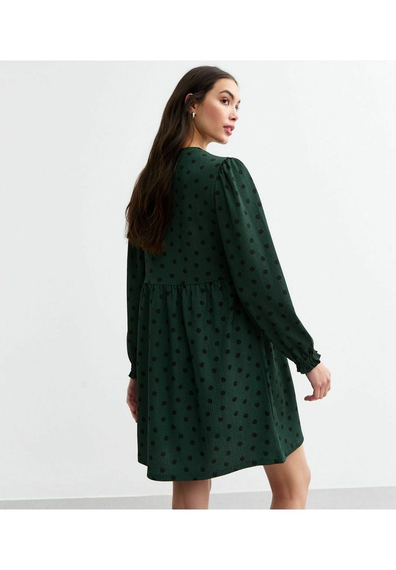 New Look POLKA DOT CRINKLED SMOCK - Day dress - green pattern/mottled green - Zalando New Look POLKA DOT CRINKLED SMOCK - Day dress - green pattern/mottled green - Zalando