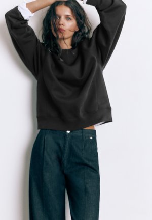PULL&BEAR SEAM-DETAIL - Sweatshirt - black