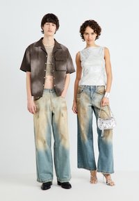 Jaded London MUD WASH COLOSSUS  - Blugi loose fit - blue denim