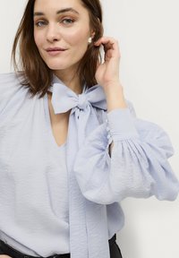 Ellos Collection ANDREA - Bluse - hellblau