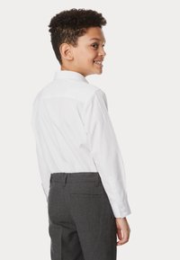 Marks & Spencer 5PK REGULAR FIT EASY TO IRON SCHOOL - Hemd - white