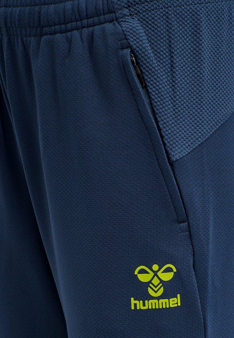Kinder Sportbekleidung | Hummel LEAD POLY Jogginghose dark denim/blau - IS88399 Kinder Sportbekleidung | Hummel LEAD POLY Jogginghose dark denim/blau - IS88399