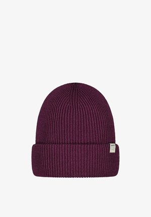Bordeaux gestrickte Mütze mit Rippstruktur und umgeschlagenem Saum. Kleines Etikett an der Seite mit Markenname und Pflegehinweisen.