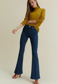 Next STRETCH  STANDARD - Flared Jeans - inky blue